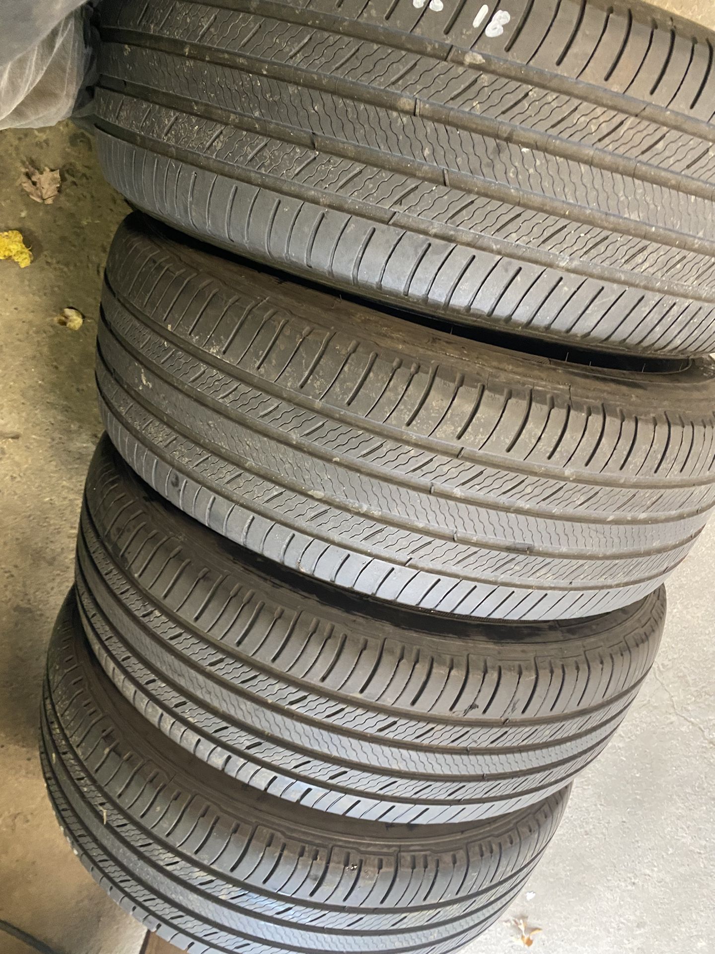 Full Set Winter Tires 235 65 18
