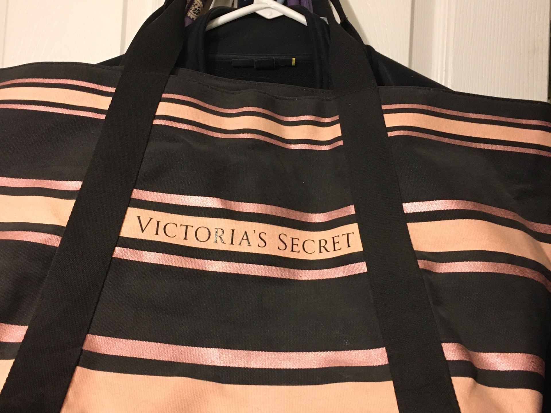 Lnew Victoria’s Secret tote bag only $20