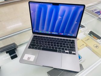 MacBook Air m2 8gb ram 256gb ssd