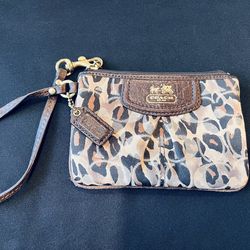 Coach vintage wristlet