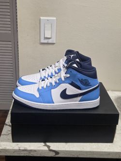 Air Jordan 1 Mid University Blue Sneakers
