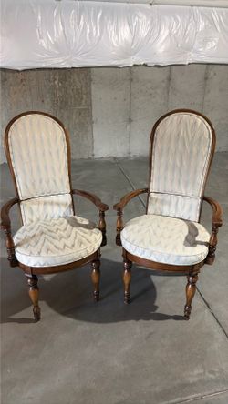 2 Dinning Chairs