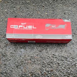 Milwaukee Fuel Oscillating Tool 