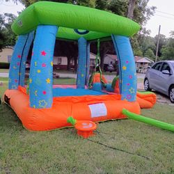 Bounce House w/ Blower!