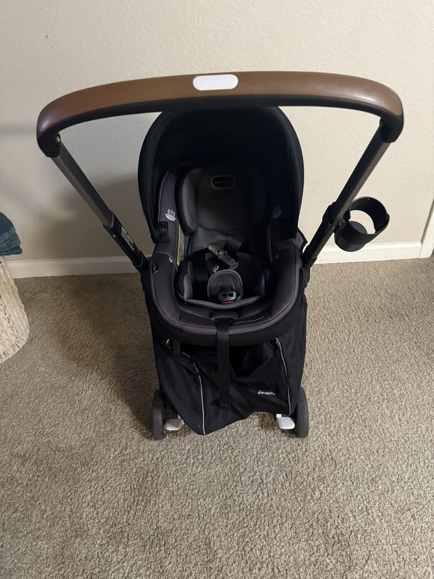 Evenflo Shyft Dual Ride Car seat/Stroller