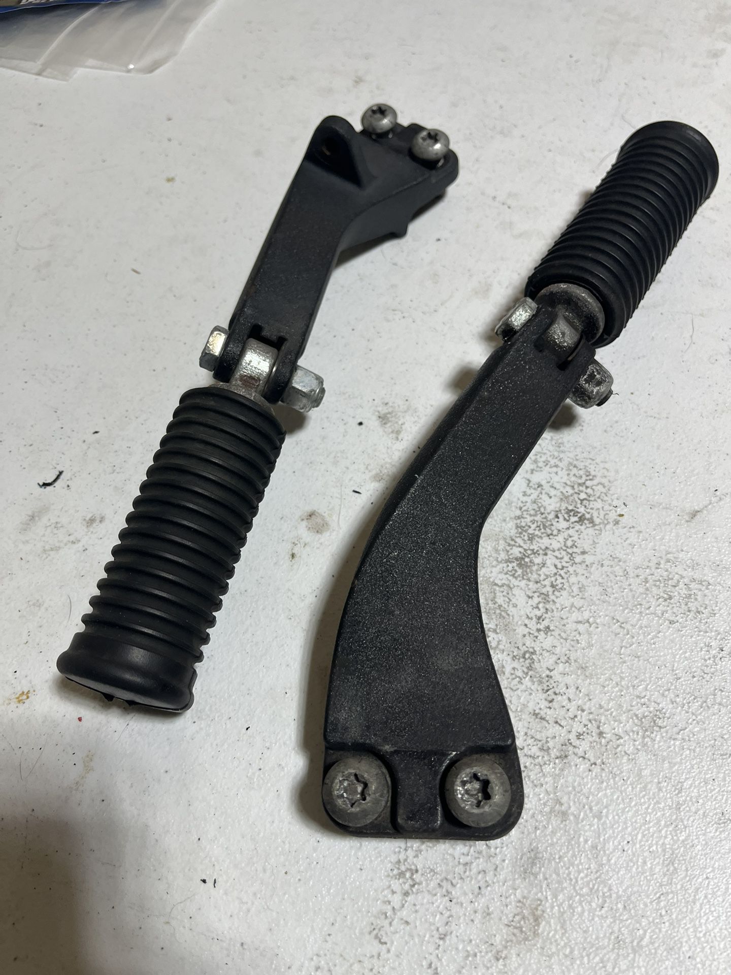 Passenger Pegs- Dyna Late Model 