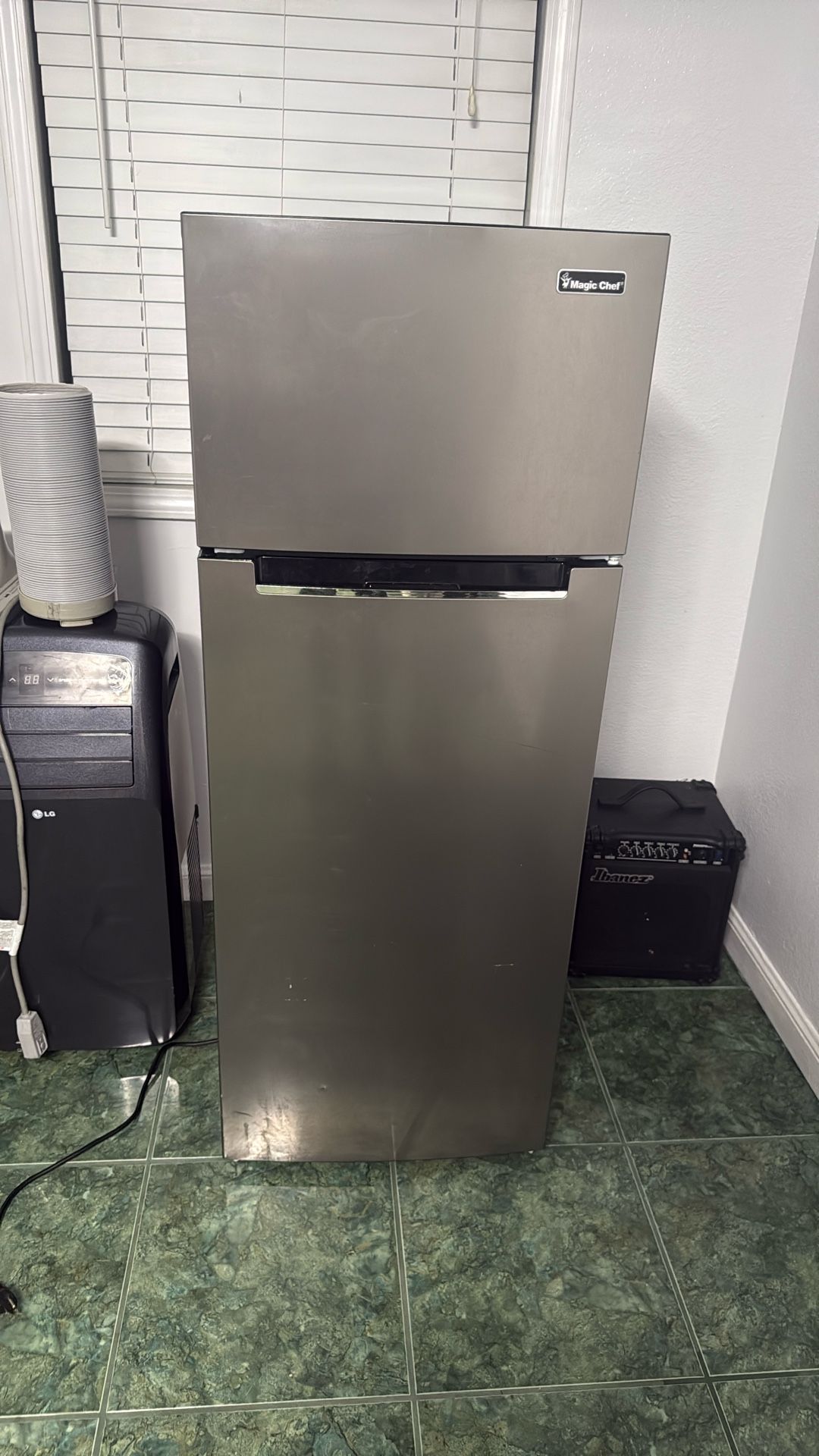 Magic Chef Refrigerator 