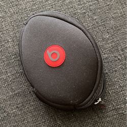 beats headphone case