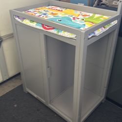 Changing table