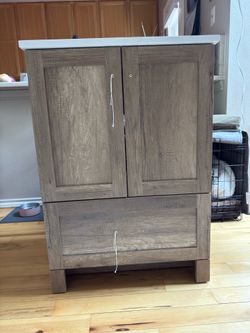 24” Pottery Barn Anderson Sine Sink Vanity with top