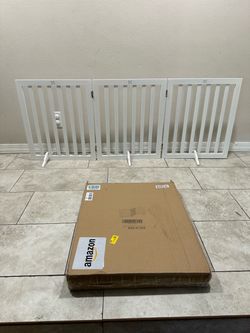 White Wooden Freestanding Folding Pet Gate
