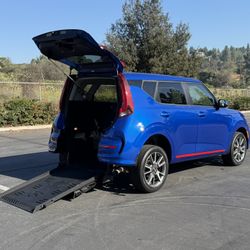 Wheelchair Handicap Accessible Ramp - 2020 Kia Soul GT Line