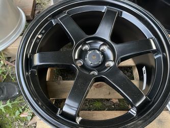 18 Inch Black Dayi 5x114.3. (18x9.5)