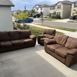Brown Couches With Recliner 