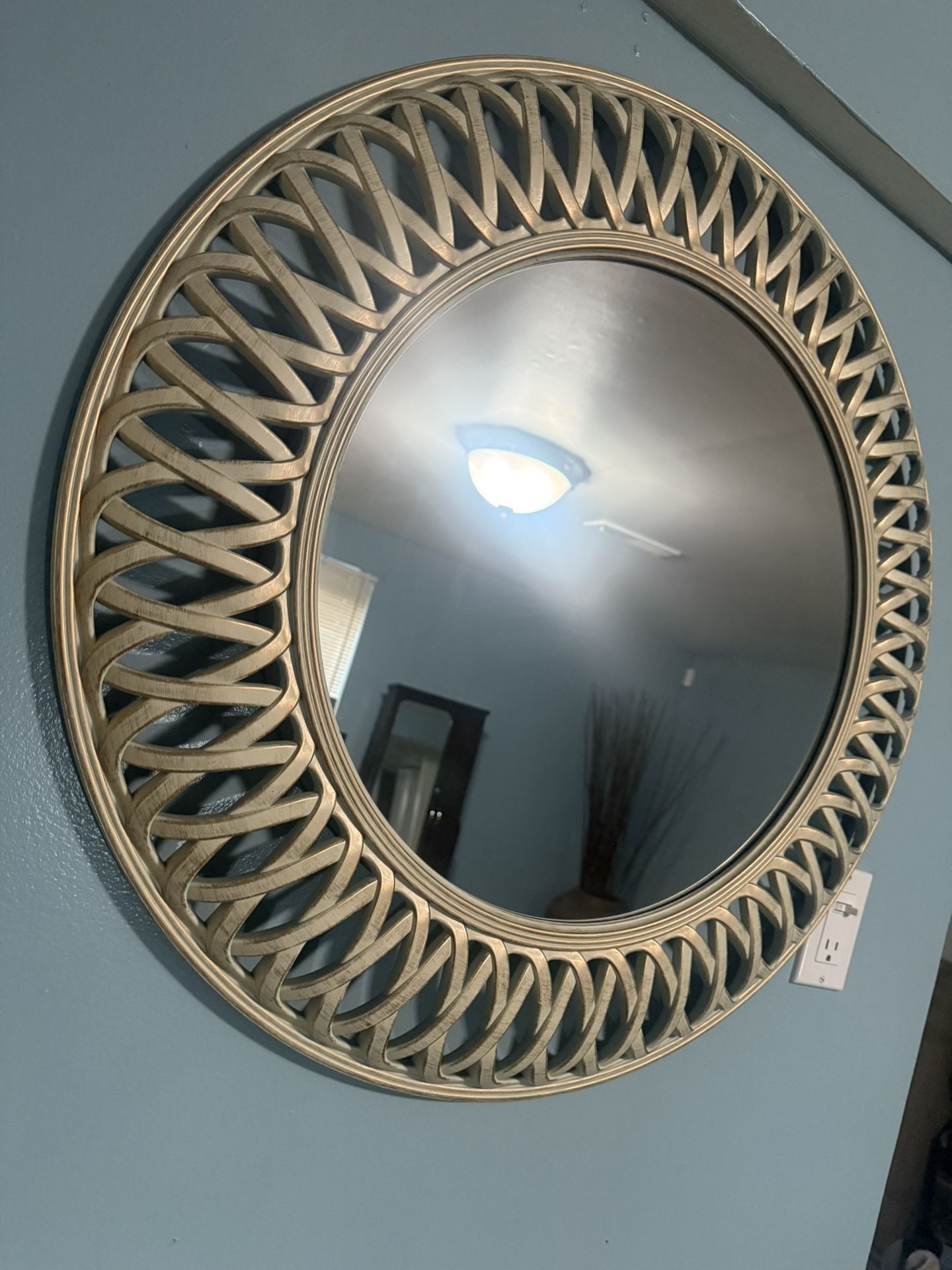 Round Mirror