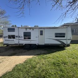 Wildwood travel trailer. 26ft Bunkhouse ForestRiver edition