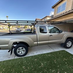 Toyota Tacoma 