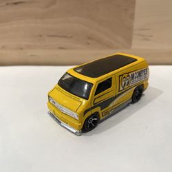 Hot Wheels 2007 Mooneyes Custom ‘77 Dodge Van Mattel Malaysia