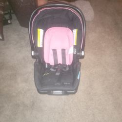 Graco  Infant Car Seat 