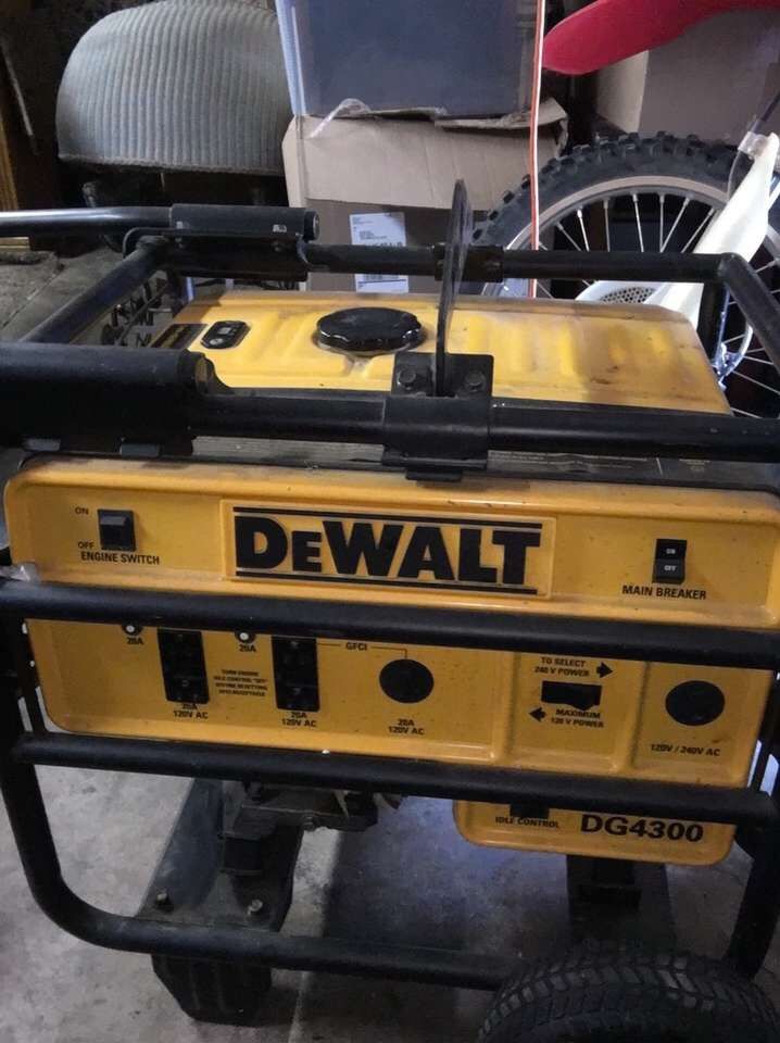 Dewalt Generator 4300 Watts Hardly Used