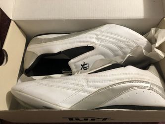 Turf martial arts tennis shoes