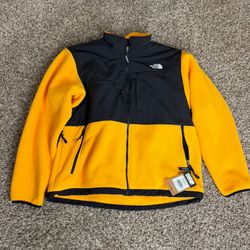 New With Tags The North Face Men's Yellow Black Retro Denali Jacket XL