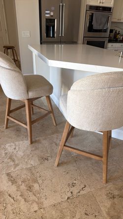 3 swivel counter stools