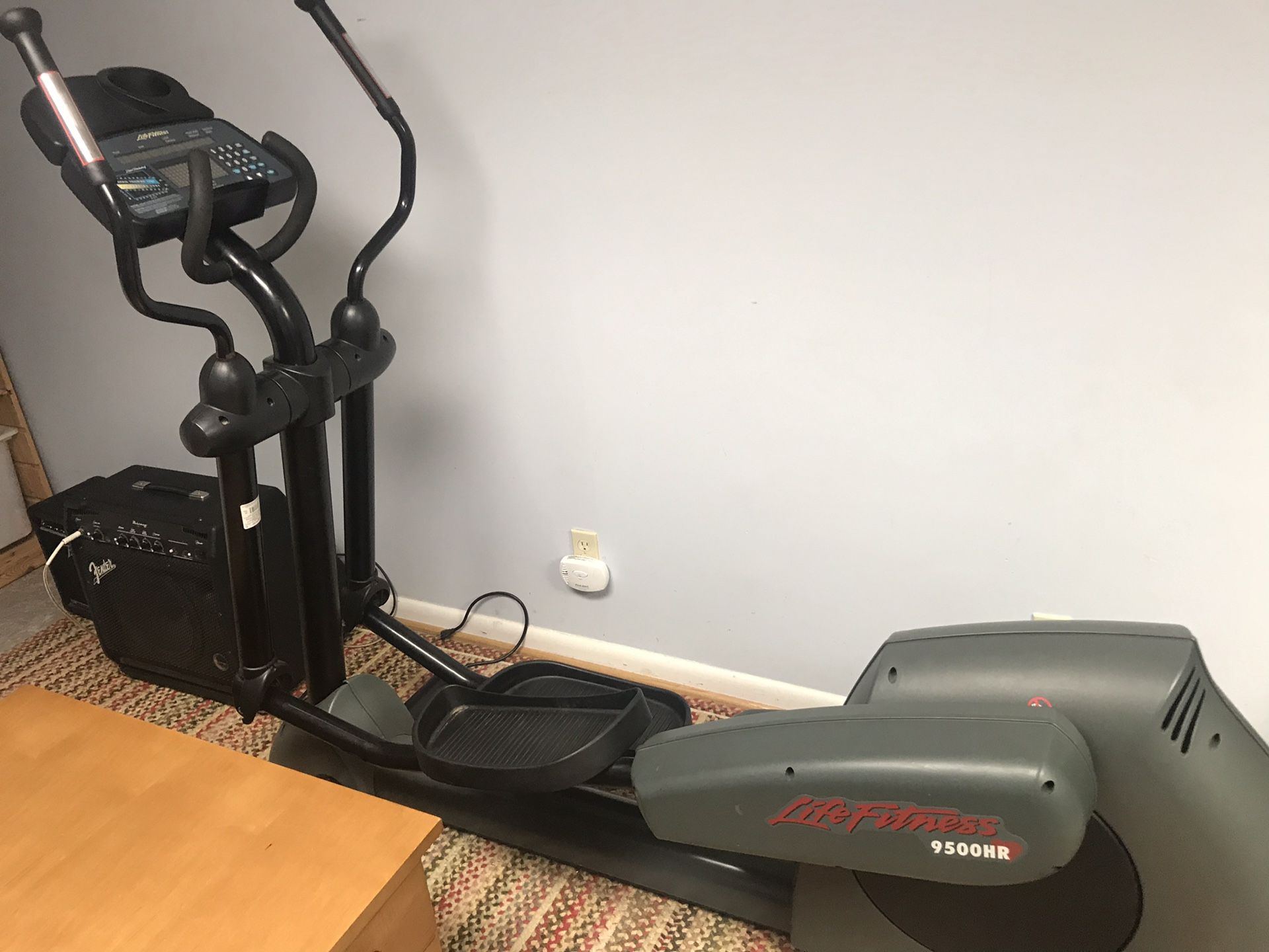 Gym quality elliptical trainer