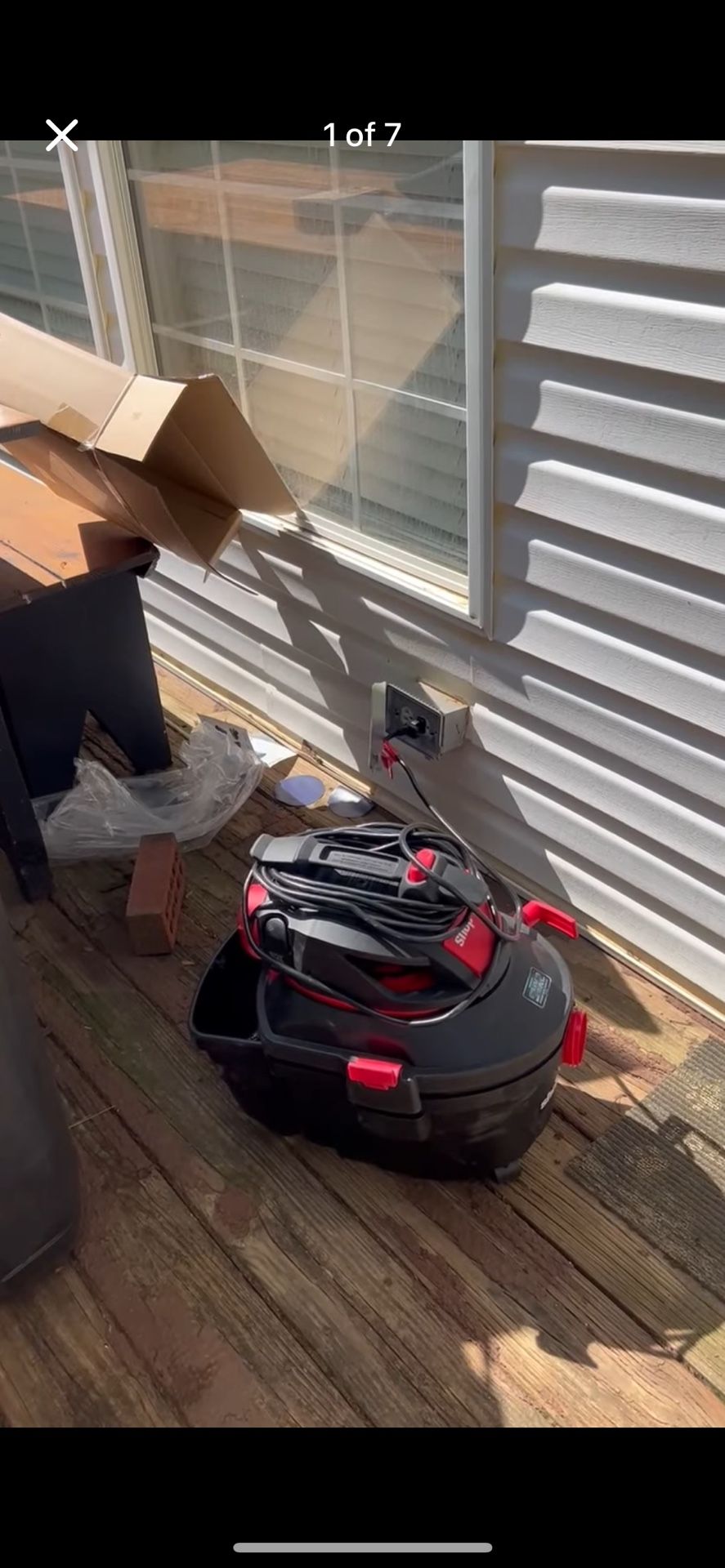 Shop-Vac 4 Gallon 5.5 HP Portable Wet/Dry Shop Vacuum Set.