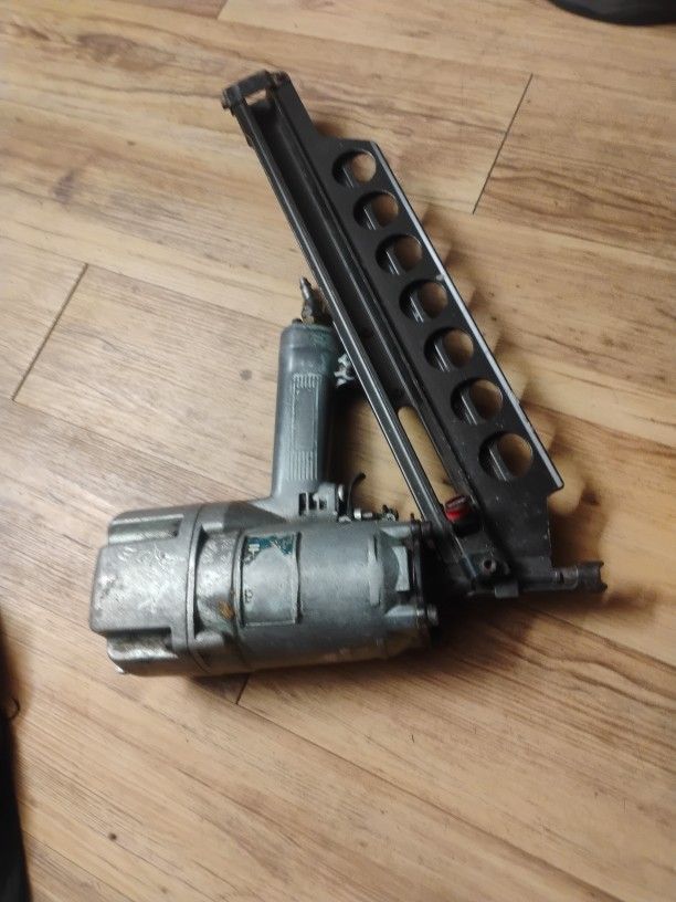 Hitachi Stick Nailer