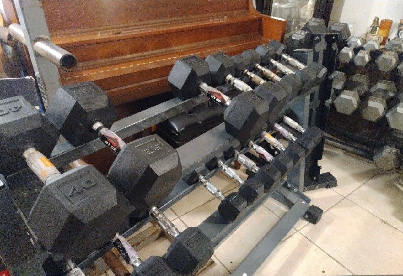 5 LB. TO 60 LB. OF RUBBER HEX NEW DUMBBELLS : 5s 10s 15s 20s 25s 30s 40s 45s 50s 60s = ($1.10 to $1.50 LB. )