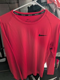 Nike Pro Slim Fit Long Sleeve Workout Shirt - Red - XL - EUC