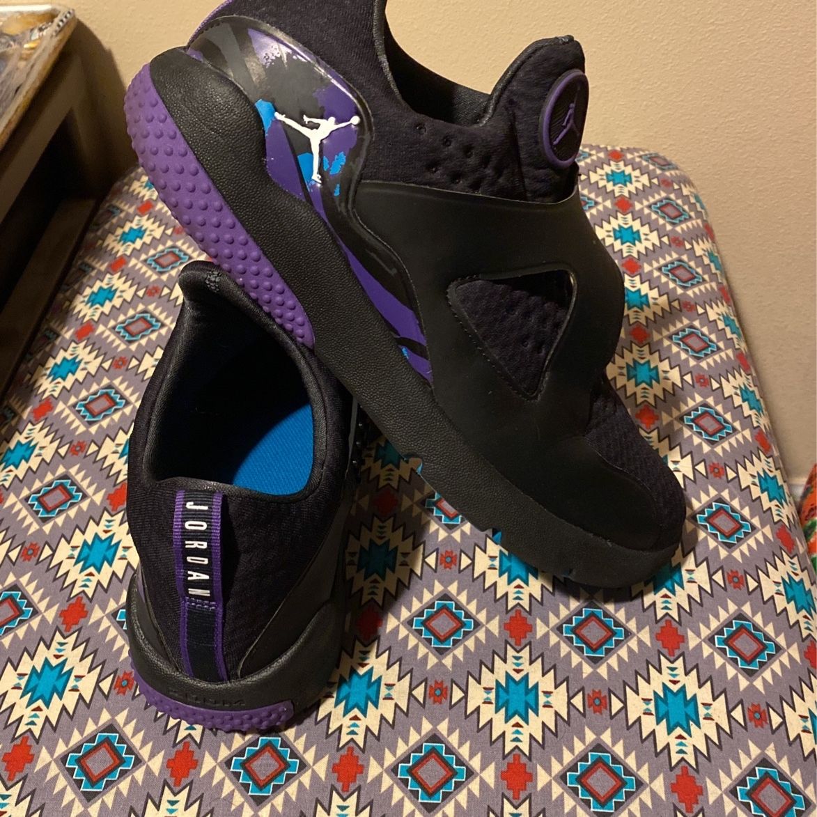 Mens Size 9 Purple Jordans