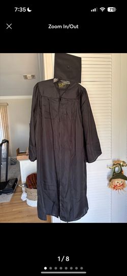 Black unisex graduation cap, gown and hood (5-6 to 5-8 height)