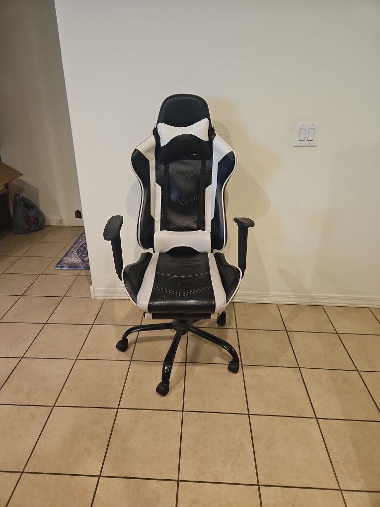 Free Gaming/Computer Chair