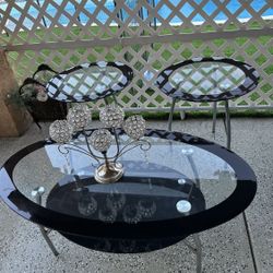 3 glass coffee tables.    😃😃😃