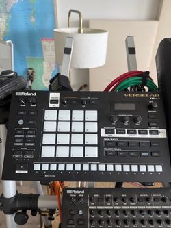Roland Verselab MV-1