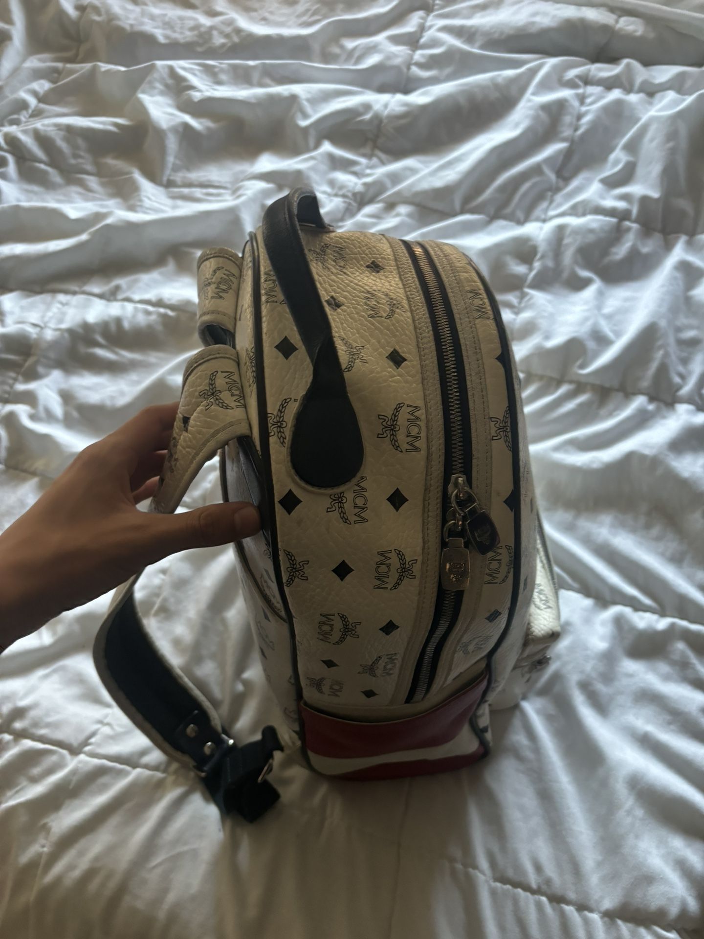 White mcm bookbag hotsell