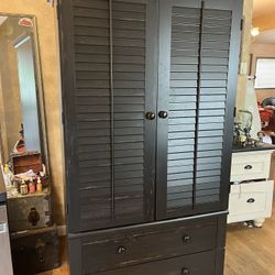 FREE Large Wooden Wardrobe /Closet