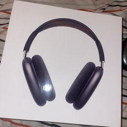 Airpod Maxes 