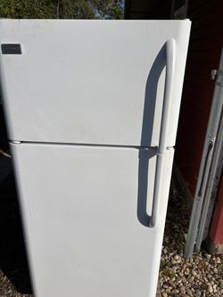 Frigidaire 30” Refrigerator