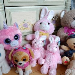 17 Stuffed Animals Take It For $55