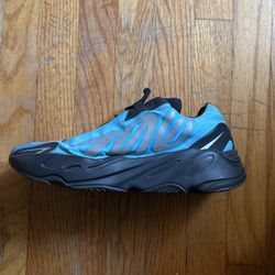 Yezzy 700