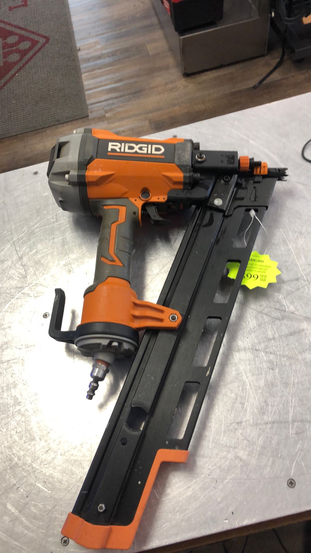 96091 Ridgid R350RHF Pneumatic 21degree 3-1/2” Round Head Framing Nailer 574122