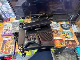 Microsoft Xbox 360 S Slim Black Model 1439 CONSOLE Glossy KINECT W/ 9 Games Lot   The product is a Microsoft Xbox 360 S Slim Black Model 1439 console,