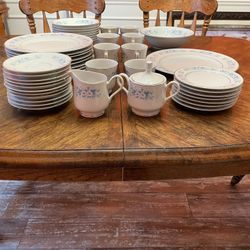 43 Piece China Set