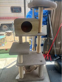 Cat tree