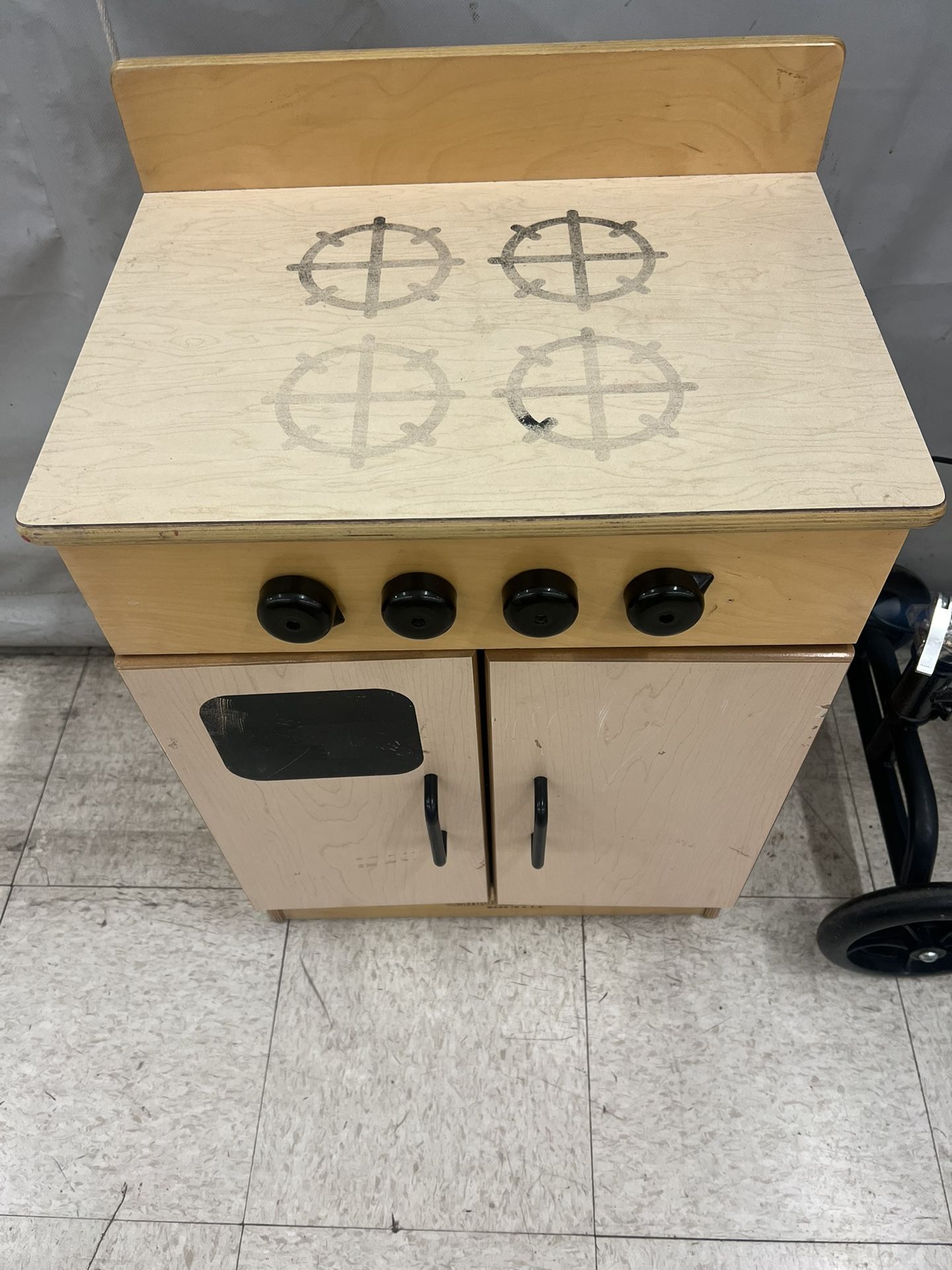 ChildCraft play kitchen