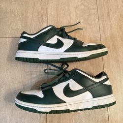Nike Dunk Low “Michigan State” – Size 8