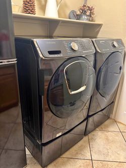 Samsung Front-Load Washer and Dryer Set